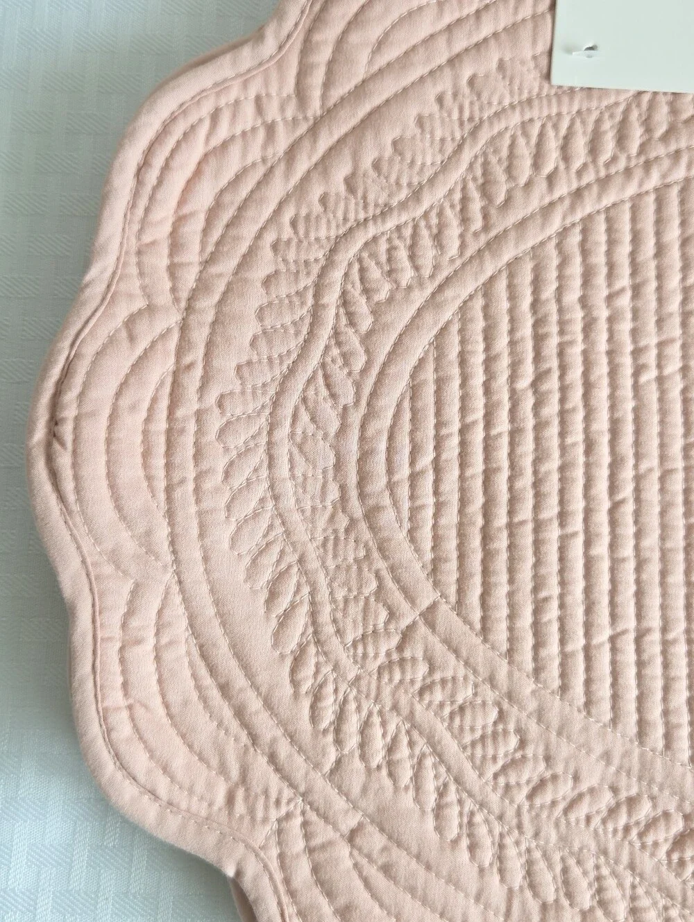 Rachel Zoe Set of 6 Quilted Placemats Oval Shape Pastel Peach Orange